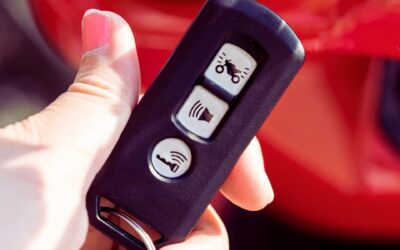 Understanding the Differences Between Traditional Keys and Smart Keys