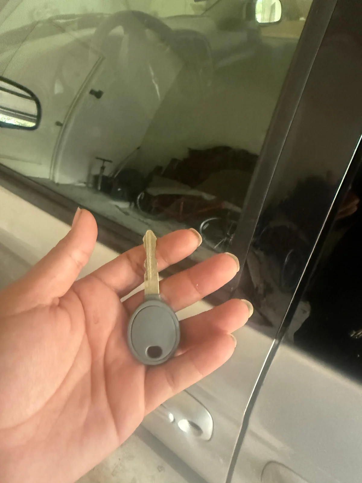 vehicle and key area prepared for replacement service, real company service photo 3